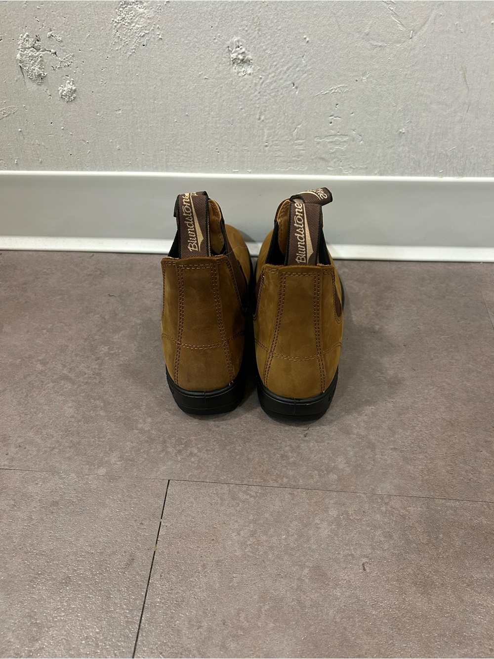 Blundstone #562 Classic Chelsea Boots Saddle Brown Leather Size 6 NWOB - Picture 7 of 8